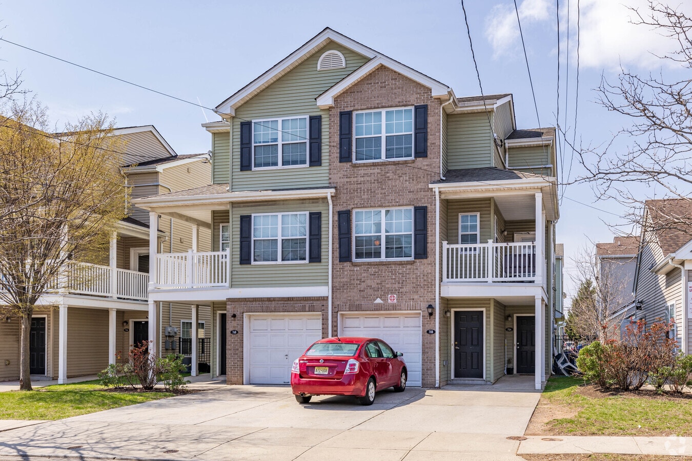 Photo - Waters Edge Crescent