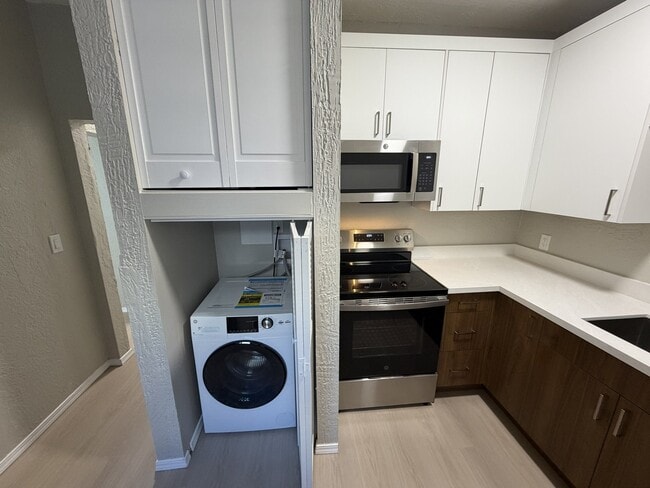 Photo - 1223 S J St Unit 7