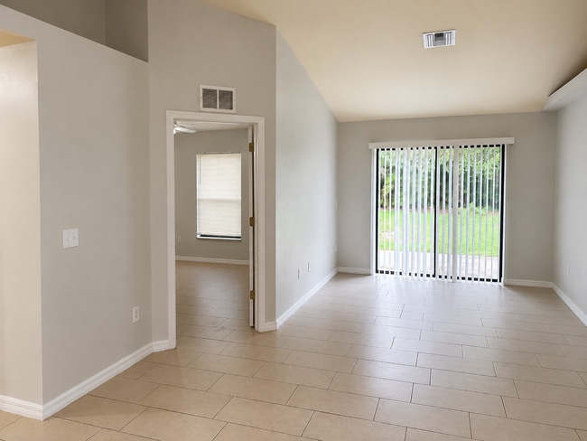 Photo - 214 SE 12th Terrace