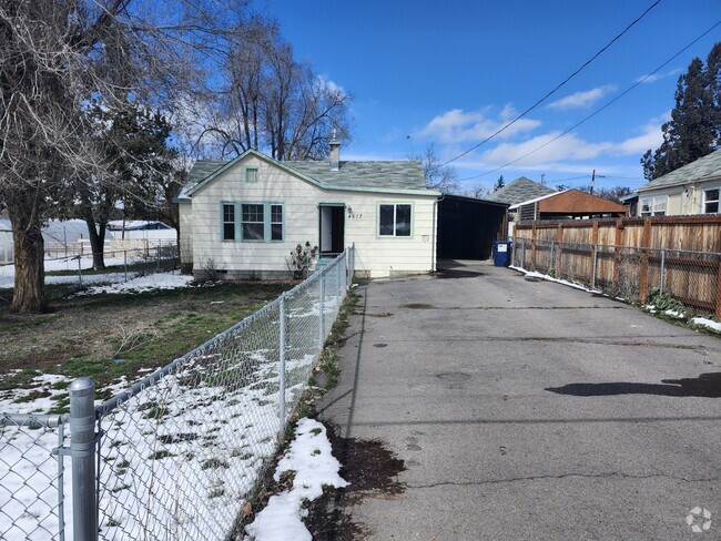 Building Photo - 4617 Douglas Ave Rental