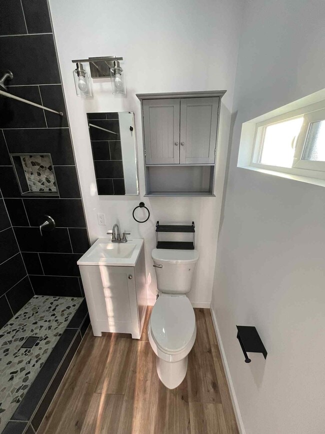 Photo - 268 Meadowbrook Dr Unidad ADU Studio