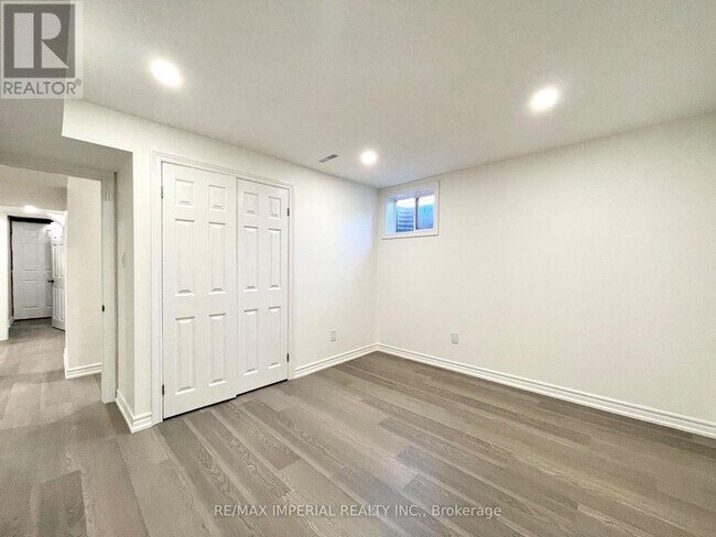 Photo - 40 Brewsland Crescent