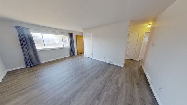 Photo - 4673 Holland St