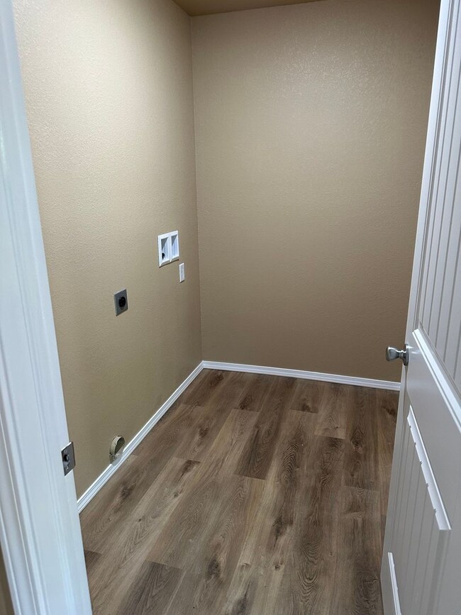 Photo - 4 BED 2 FULL BATH
