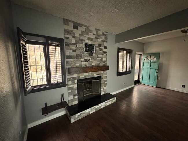 Photo - 4618 N Stanton St