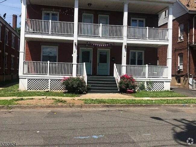 Building Photo - 15 Church St Unit 15A Rental