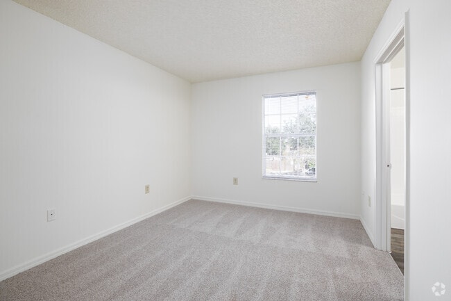2BR, 2BA - 966SF - Primary Bedroom