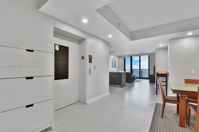 Photo - 1010 Brickell Ave Unit 2902