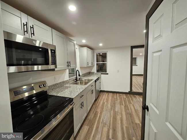 Photo - 211 S 2nd St