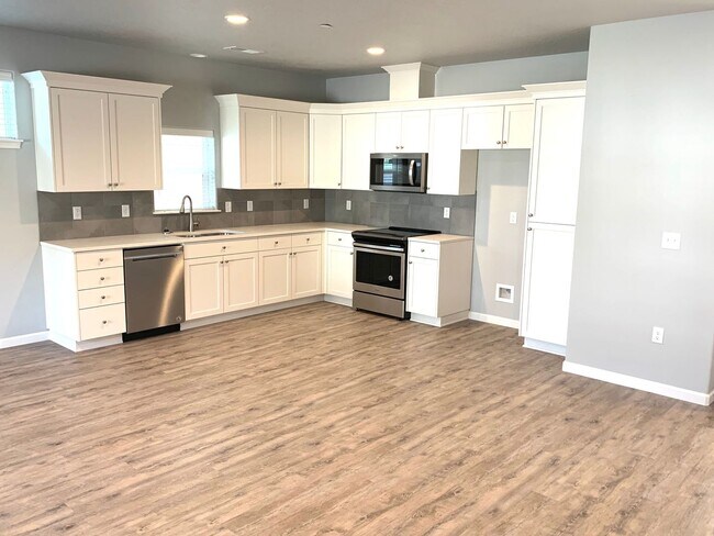 Photo - 3/2.5 Townhome for rent