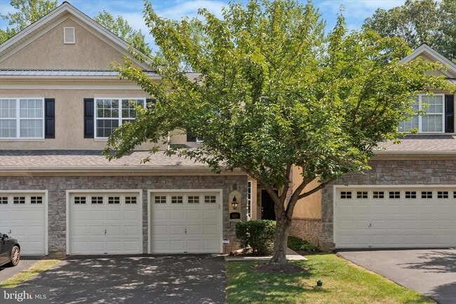 Building Photo - 821 Creekview Dr Rental