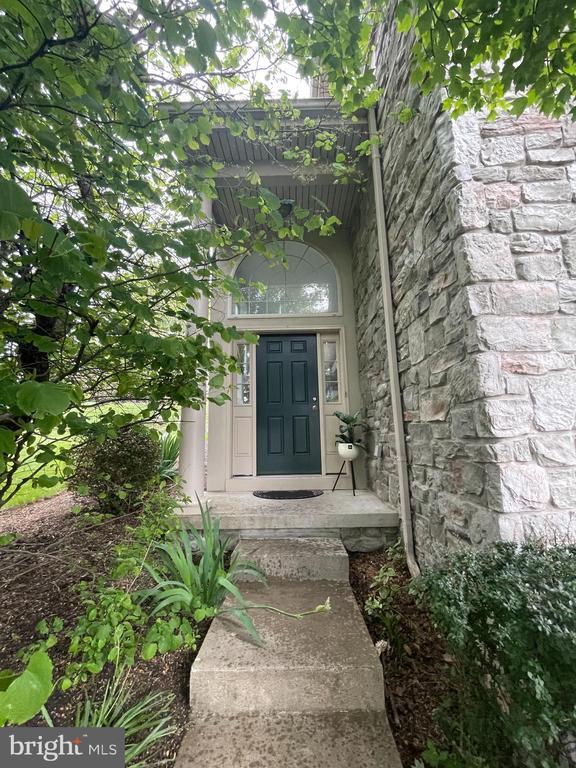 Photo - 629 Royal View Dr