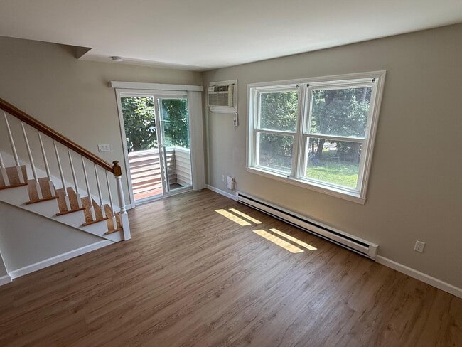 Photo - 783 East St