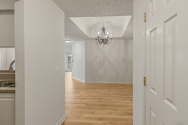 Photo - 2025 Woodmont Blvd