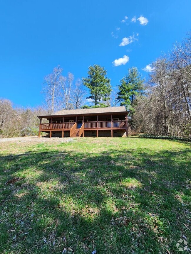 Building Photo - LOCATION! Black Mountain Log Cabin with a ... Rental