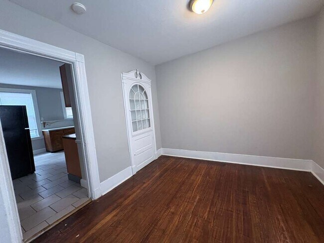 271 Howard Ave Unit 2