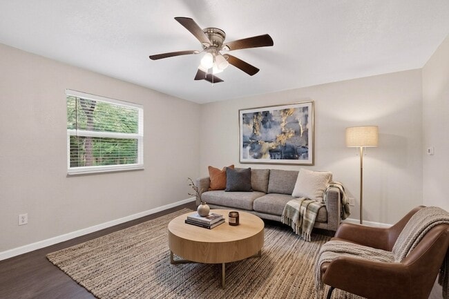 Photo - 5011 Briar Patch Ln