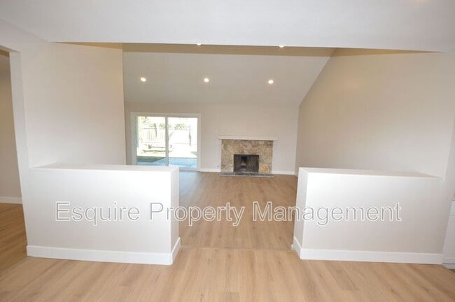 Photo - 3621 Miramar Way