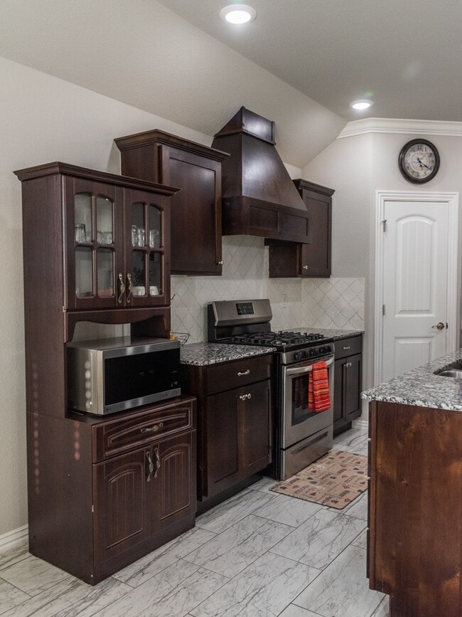 Photo - 391 Holly St