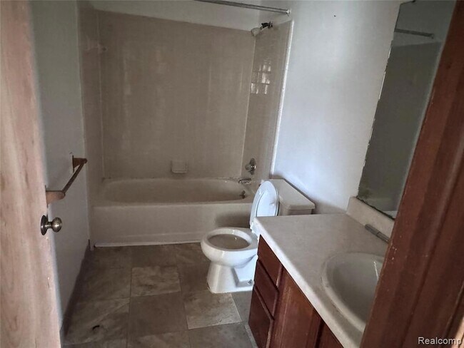 Photo - 16481 E 10 Mile Rd Unit 10