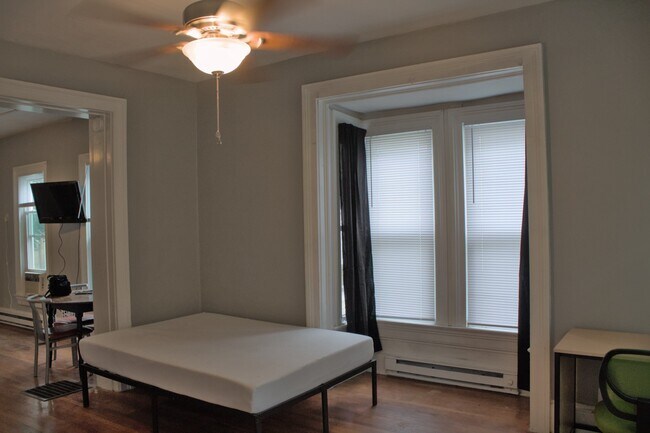 Photo - 304 W Columbia Ave Unit 1E