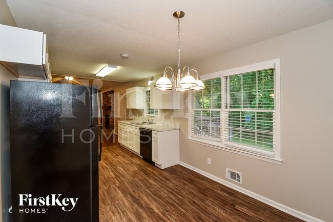 Photo - 3190 Connie Way