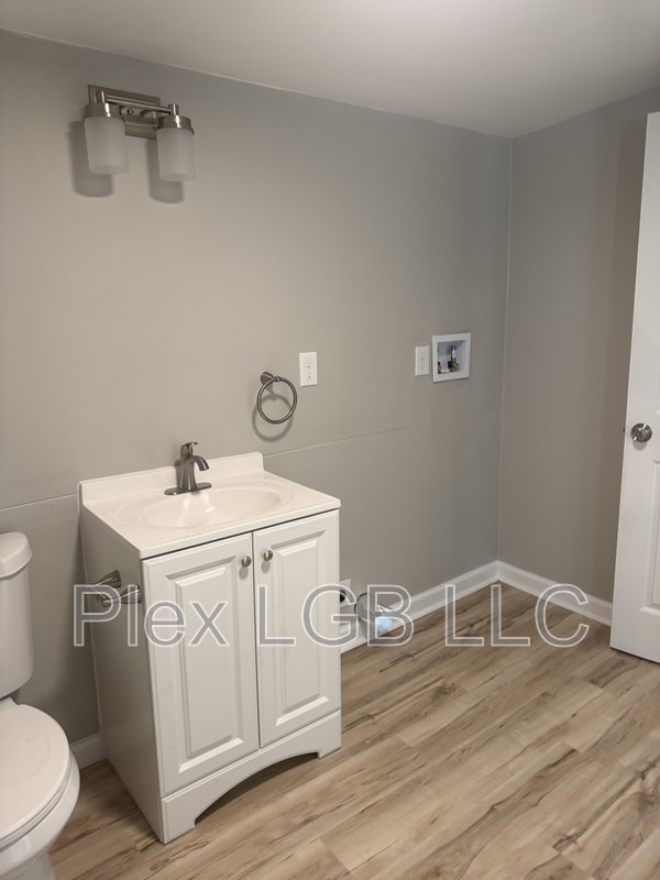 Photo - 218 E Render St