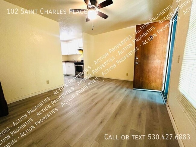 Photo - 102 W St Charles St Unit 3