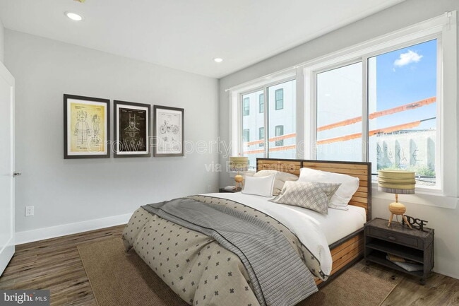 Photo - 1904 E York St Unit 1st Fl