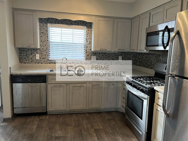 Photo - 3081 Shadow Walk Ln