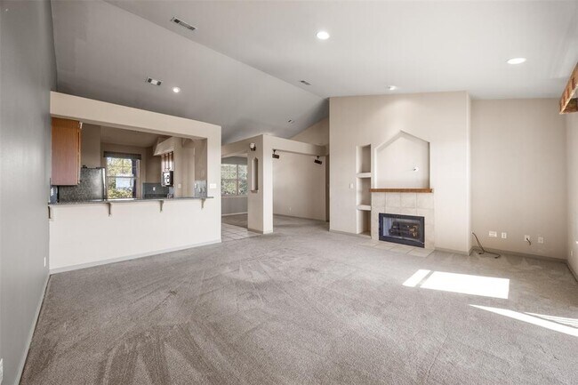 Photo - 4307 Eck Ln Unidad 205