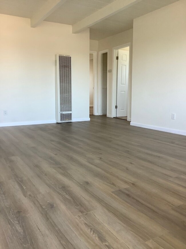Photo - 2 Bedroom 1 Bath Upstairs Unit in Richmond... Unit 252 South 3rd St.