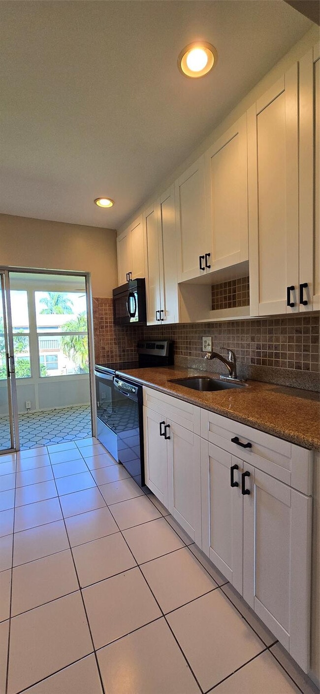 Photo - 7305 NW 5th Ct Unit 204