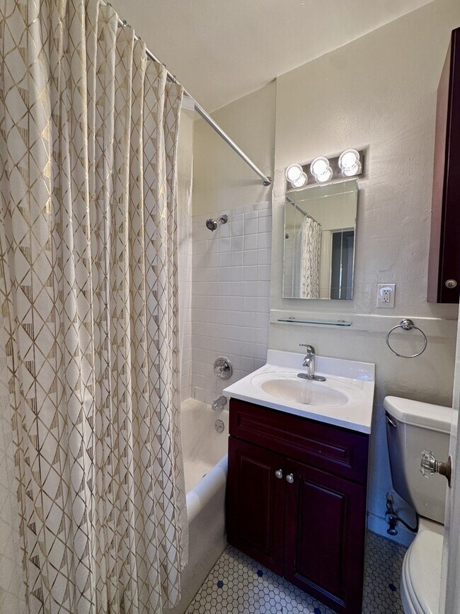 Photo - 2841 Sacramento St Unit 204