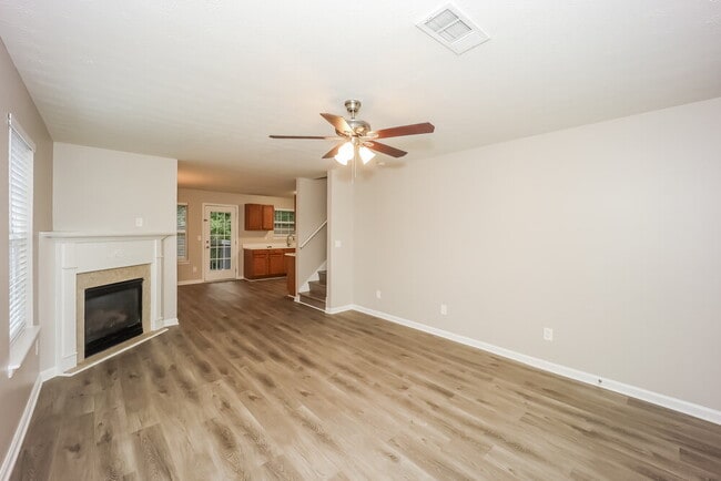 Photo - 2534 Walter Way