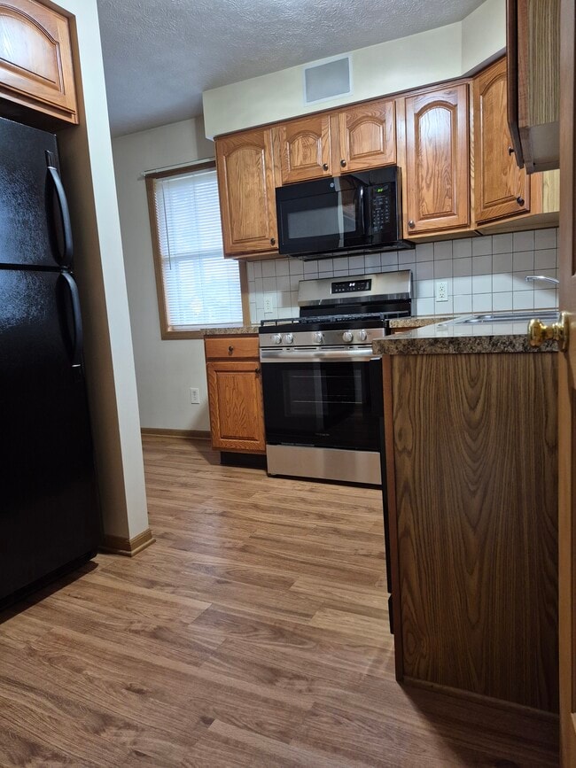 Photo - 1600 Tanner Ave SW