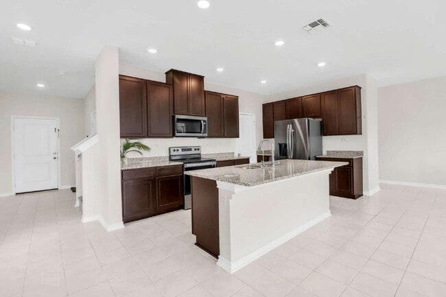 Photo - 547 Deer Crest Dr