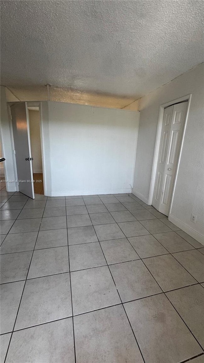 Photo - 4081 N Dixie Hwy Unit 20