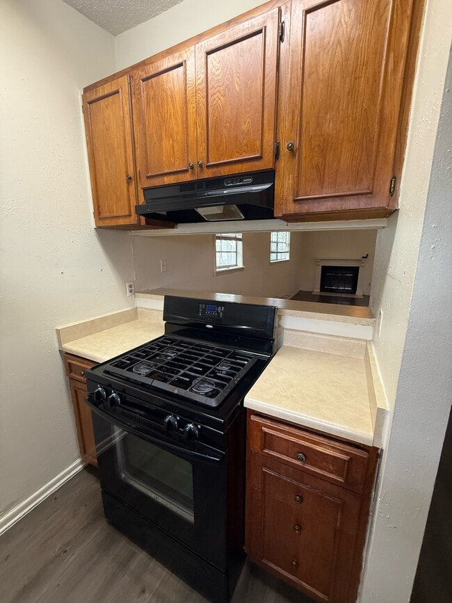 Photo - 618 Mill St