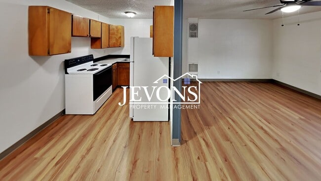 Photo - 717 N 5th Ave Unit 2