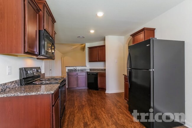 Photo - 2310 Regatta Ln