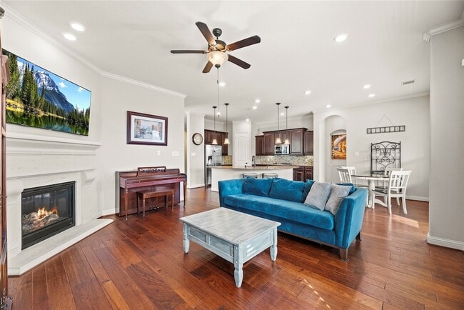 6407 Sunstone Falls Ln