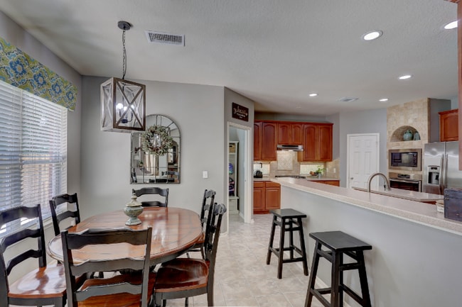 Photo - 19 S Linton Ridge Cir