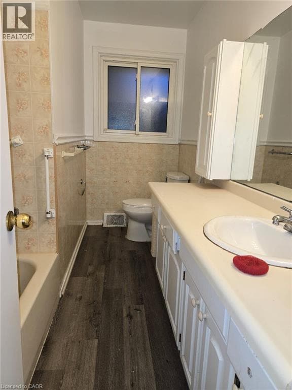 Photo - 26 Glengarry Rd