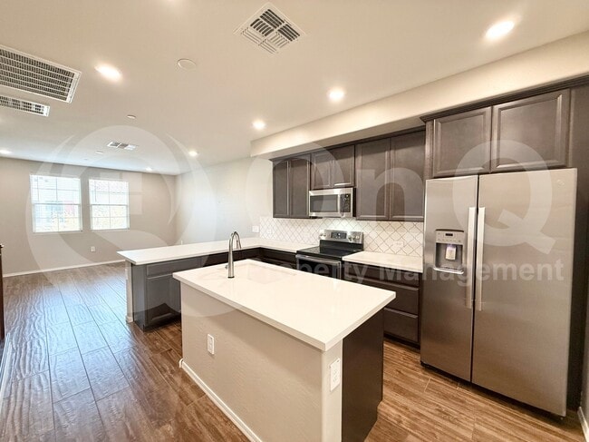 Photo - 1823 E Chelsea Ln
