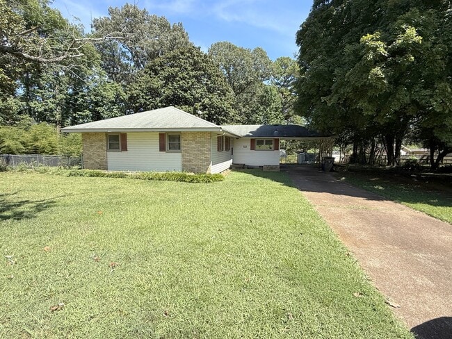 Photo - 1012 Strong St