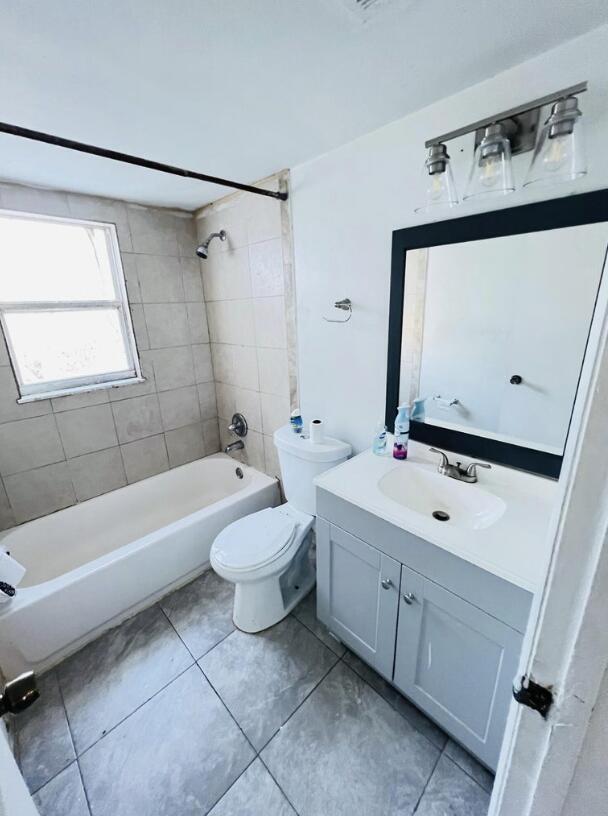 Photo - 901 Hickory St