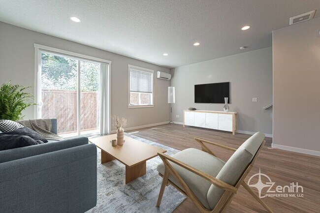 Photo - 4935 NE 2nd Ct