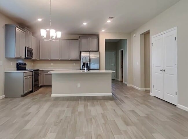 Building Photo - 5826 Springmist St Rental