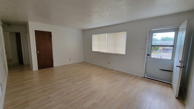 Photo - 1660 Grandview Dr Unidad 1